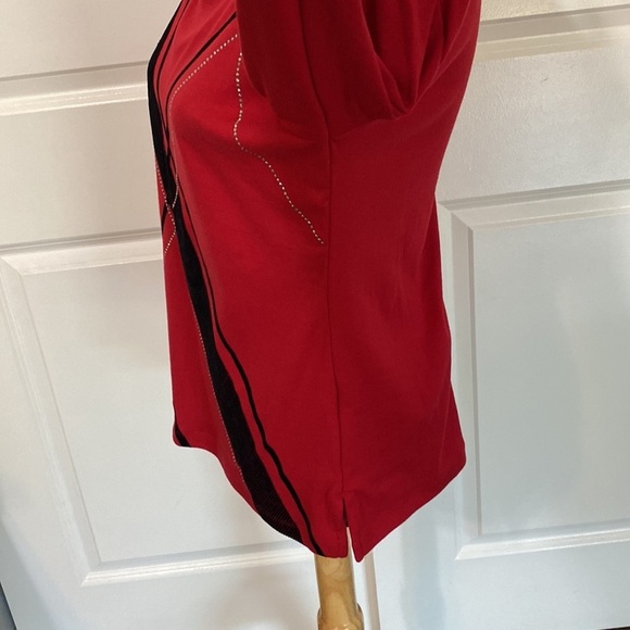 Karen Scott PM Red Holiday Top - Picture 4 of 9